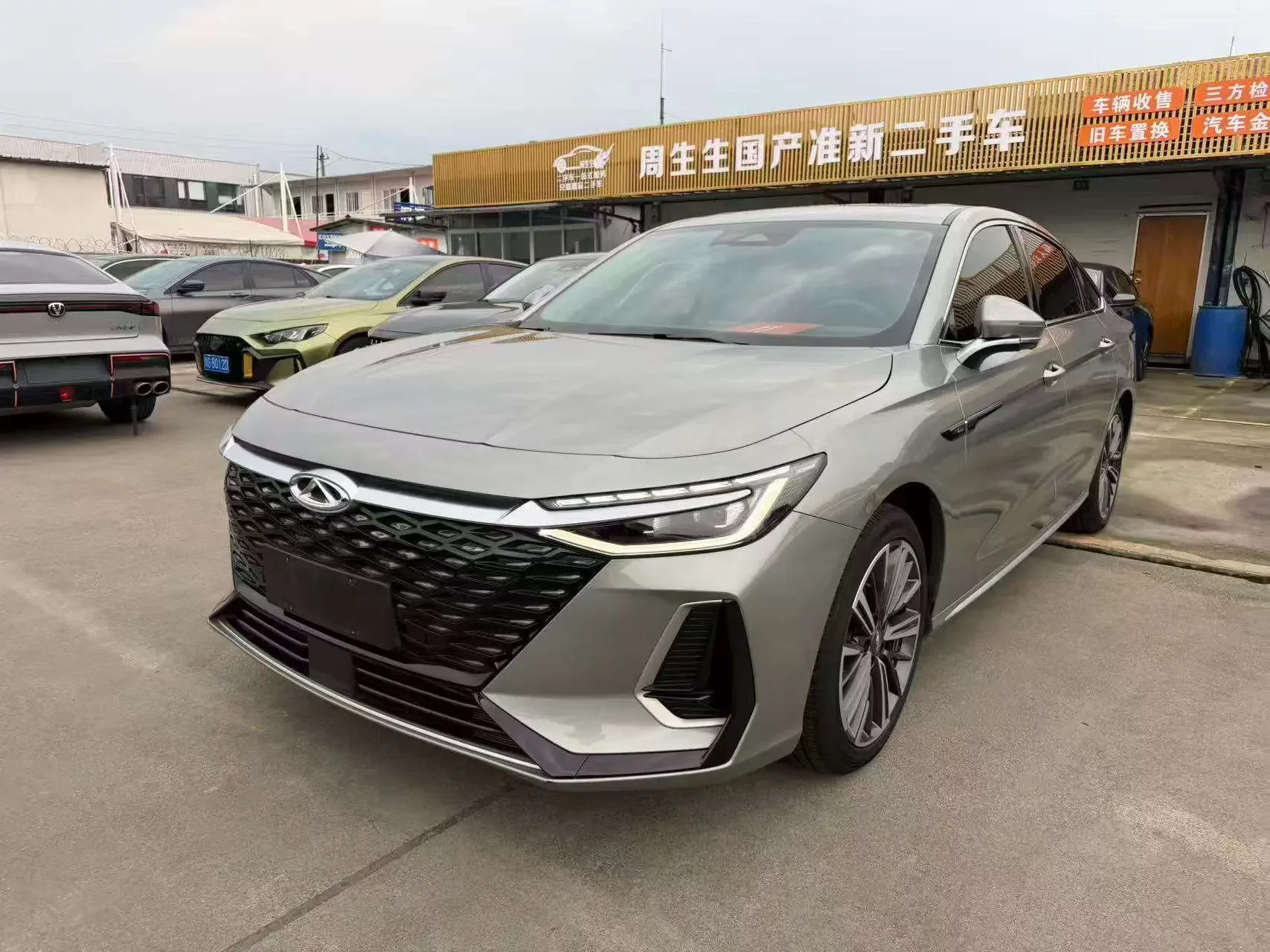 Chery Arrizo 8