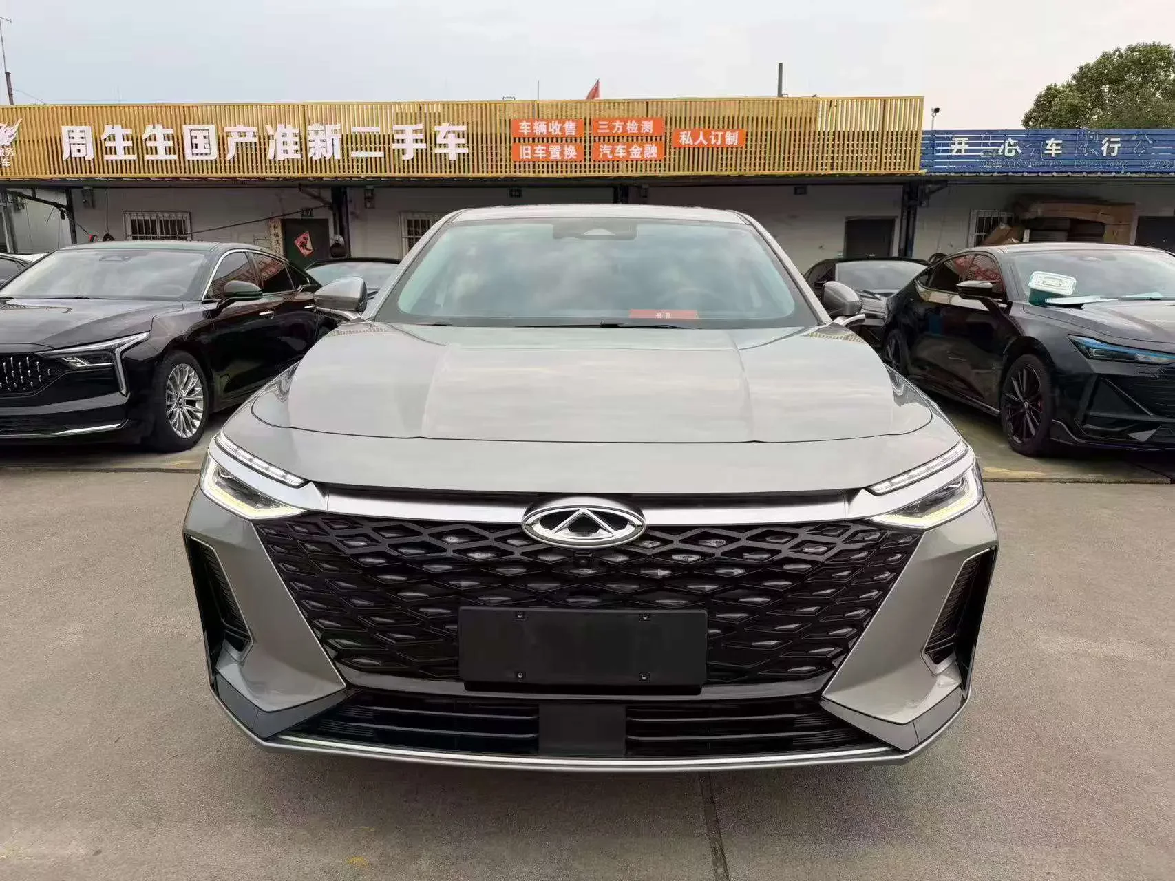 Chery Arrizo 8