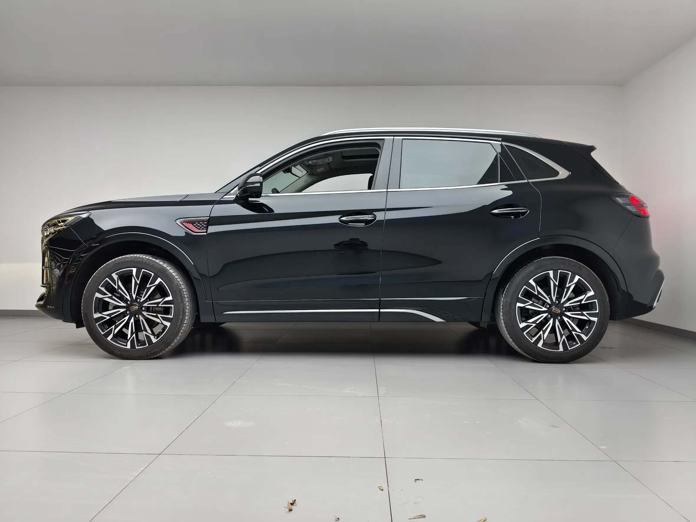 Hongqi HS5