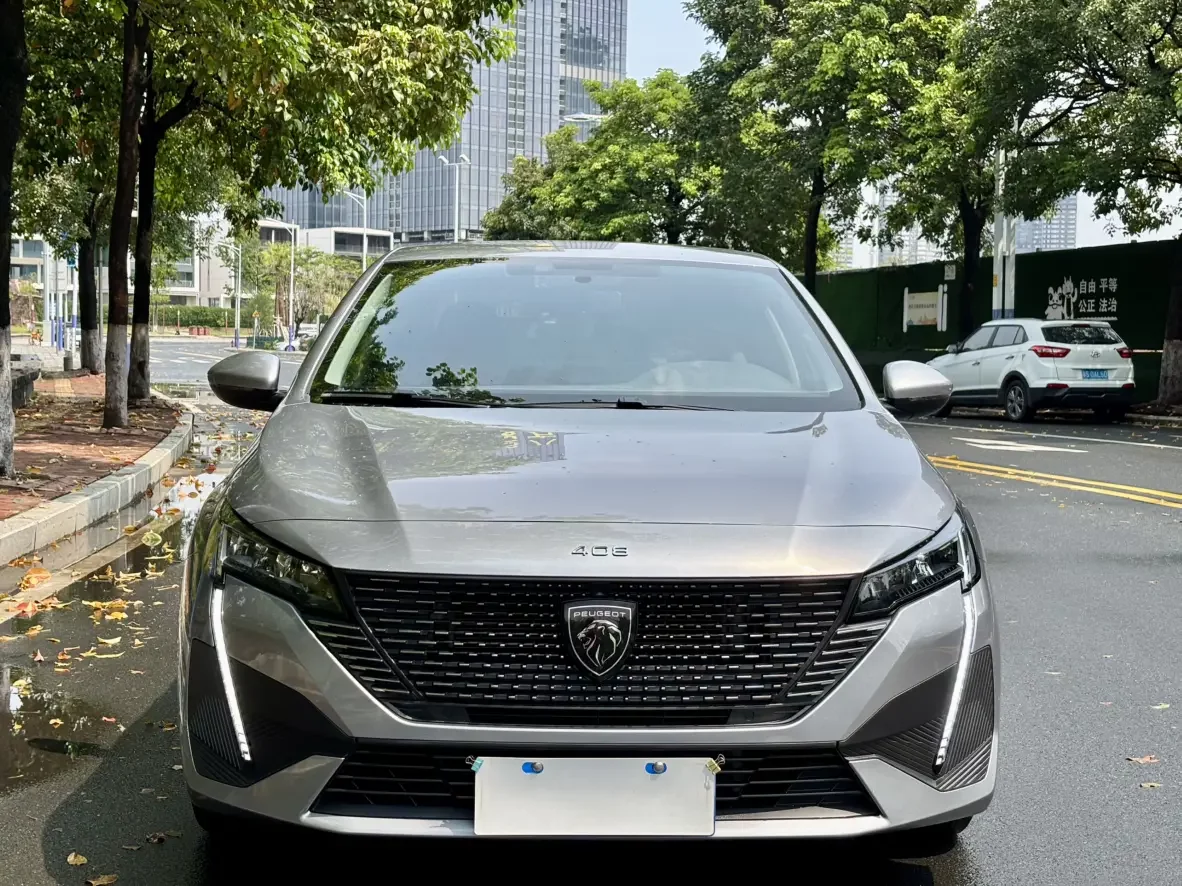 Peugeot 408