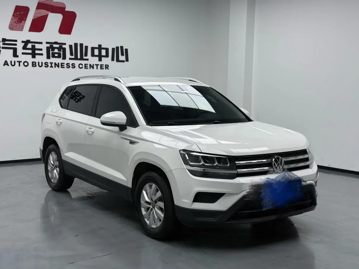 Volkswagen Tharu