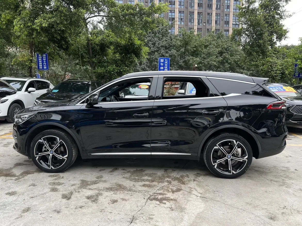 BYD Tang DM