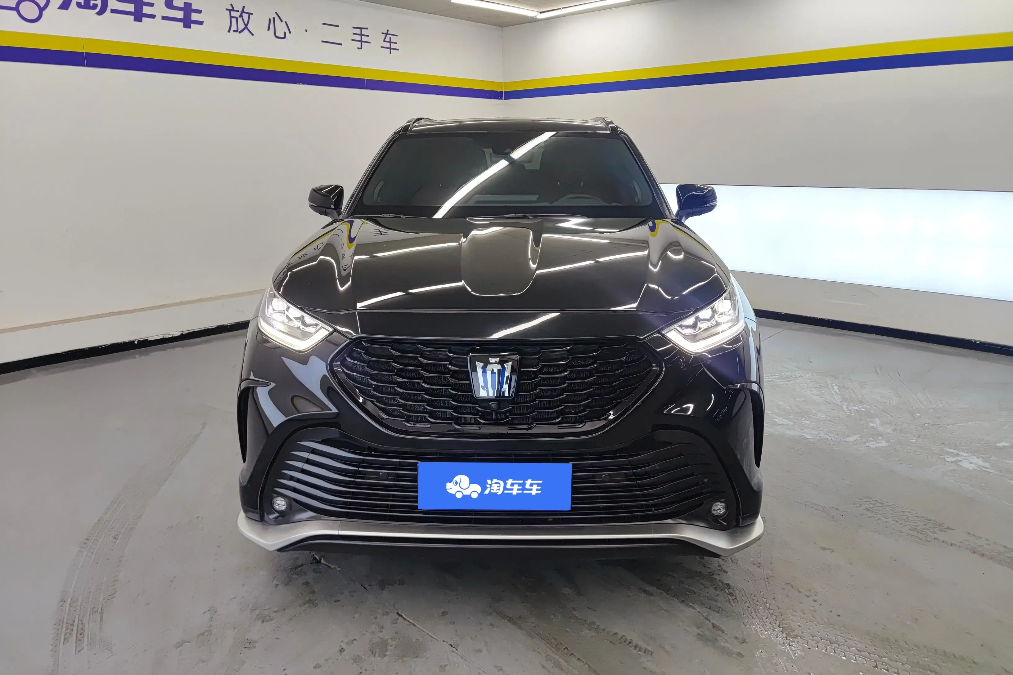 Toyota Crown Kluger