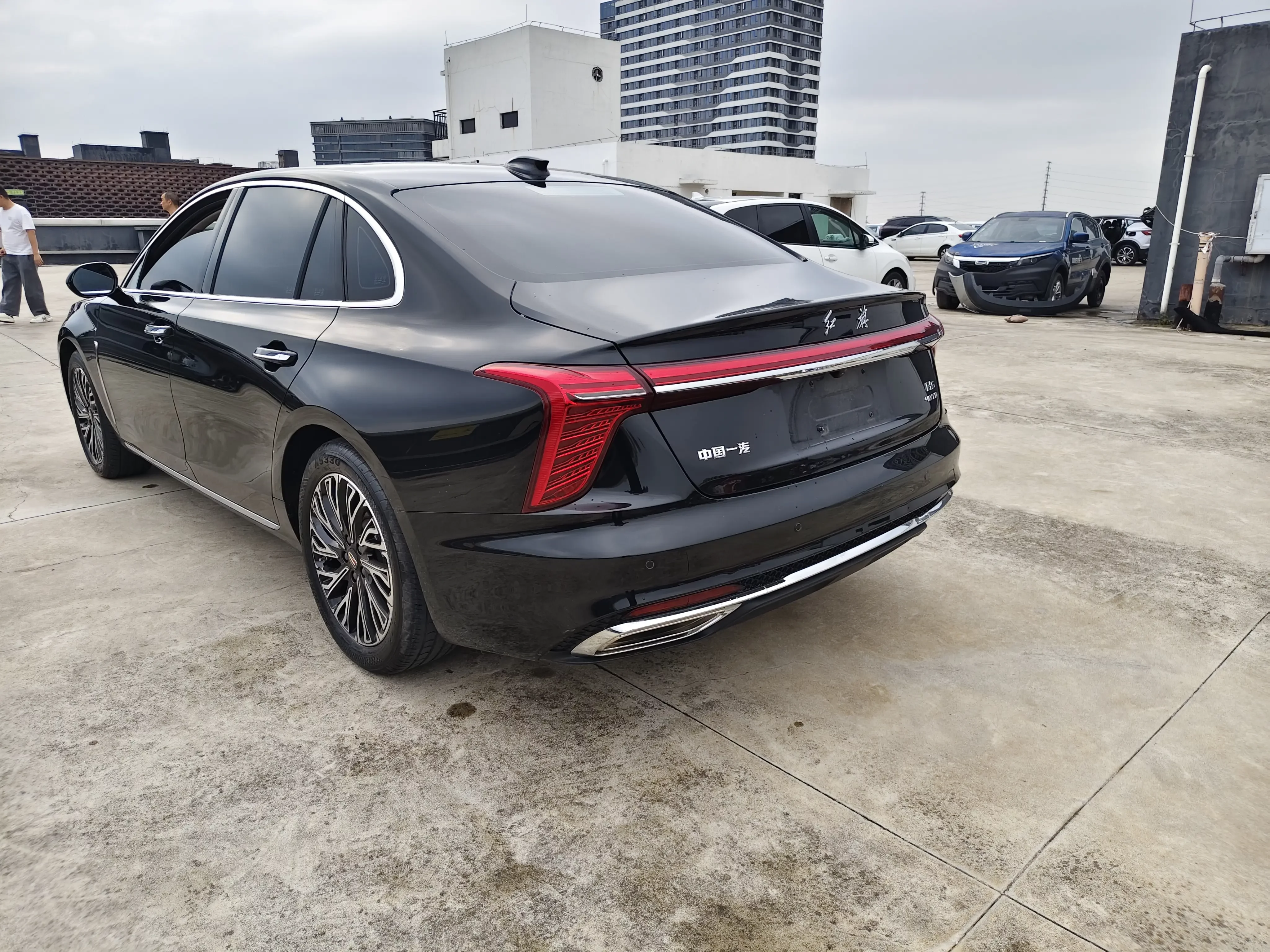 Hongqi H5