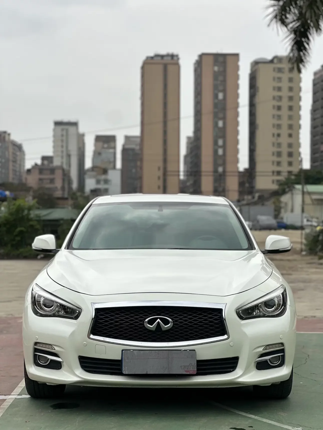 Infiniti Q50L