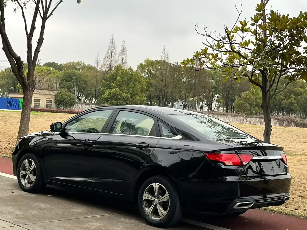 Geely Emgrand GL