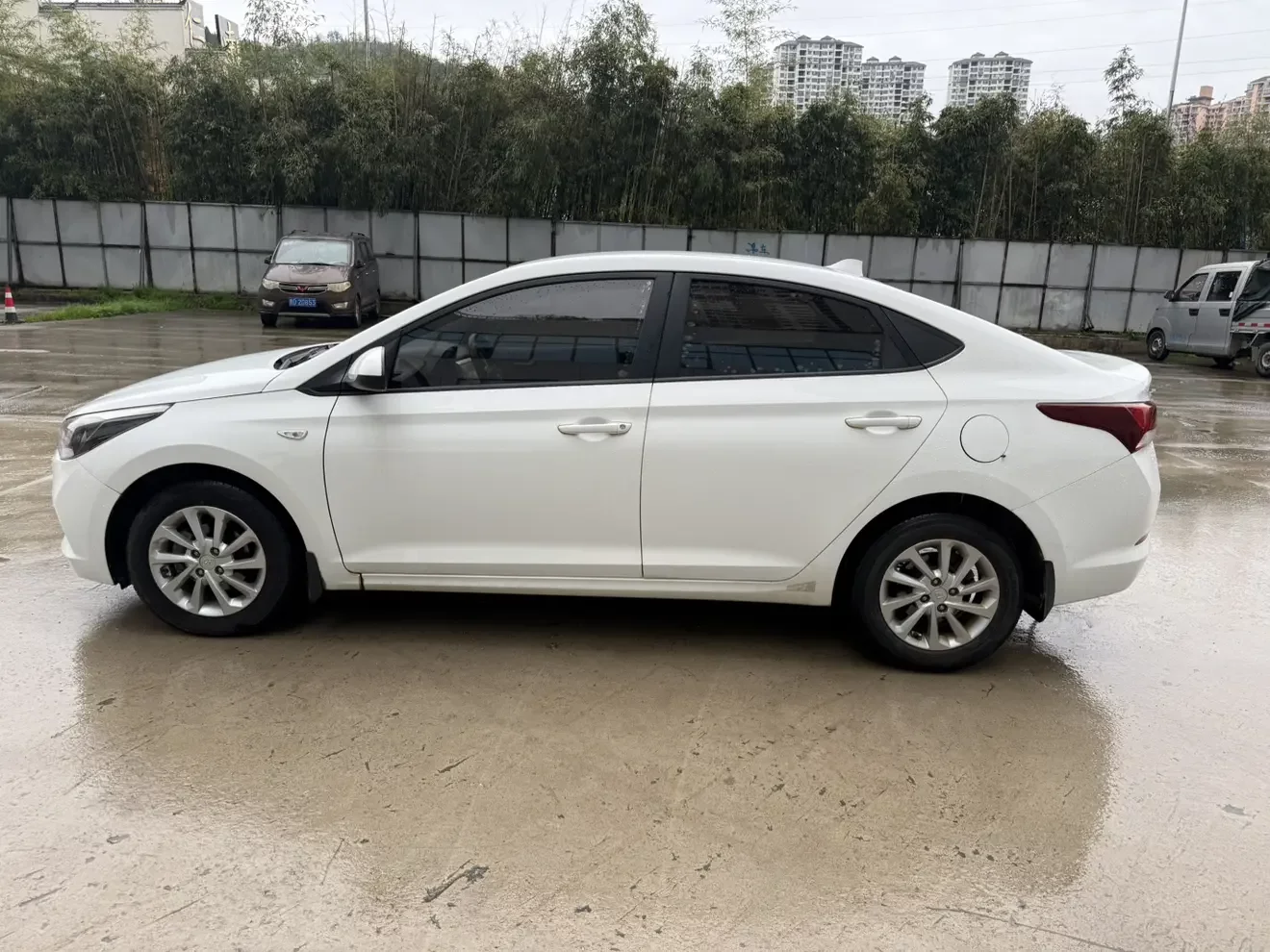 Hyundai Accept