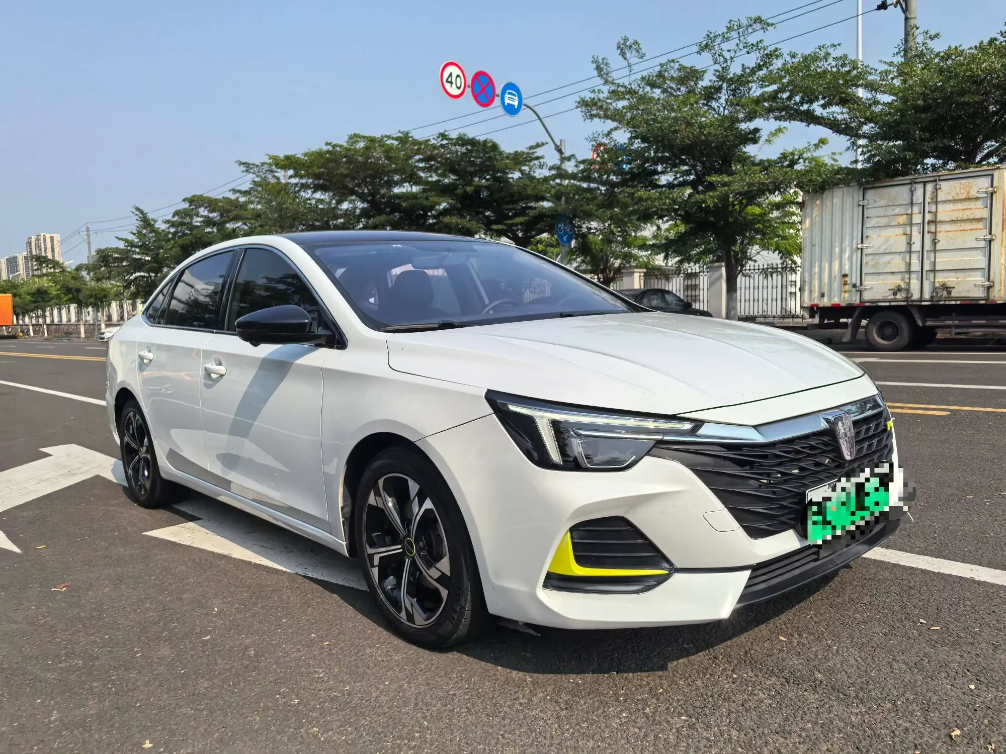 Roewe ei6 MAX