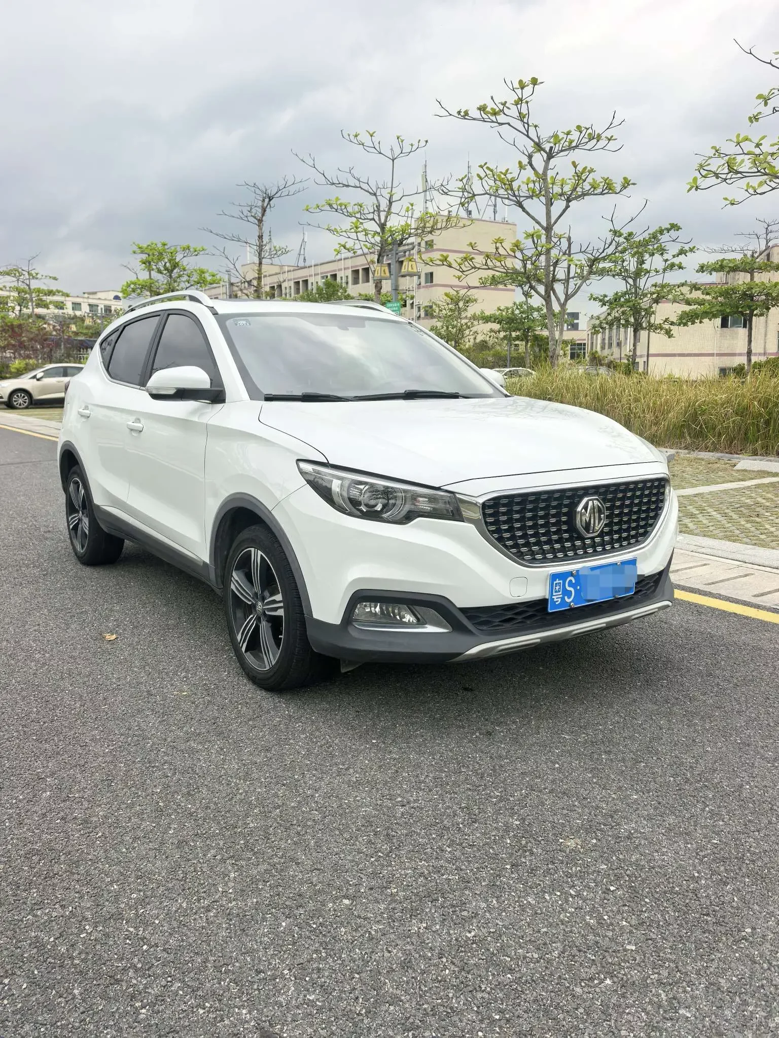 MG ZS