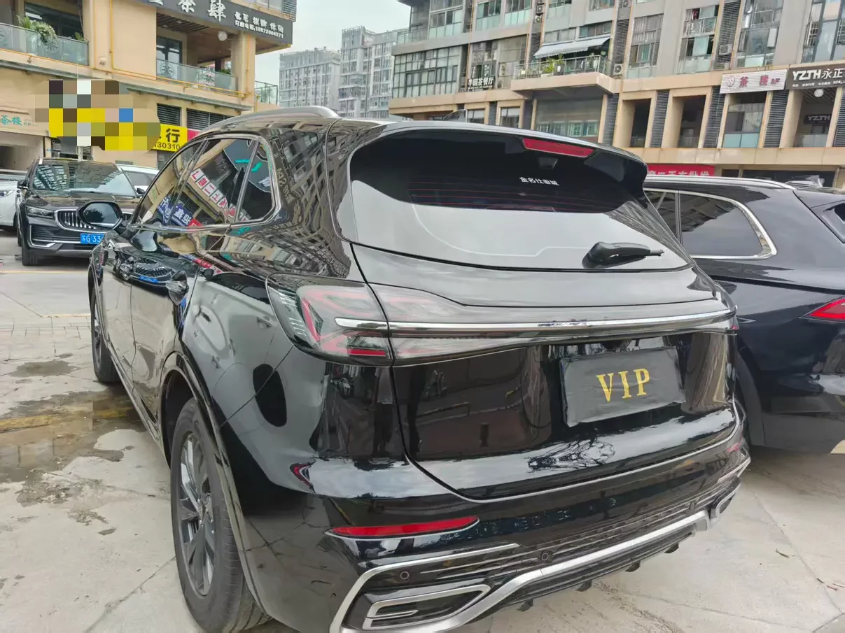 Hongqi HS5