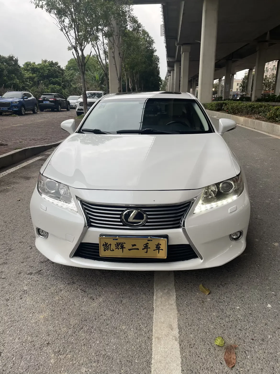 Lexus ES