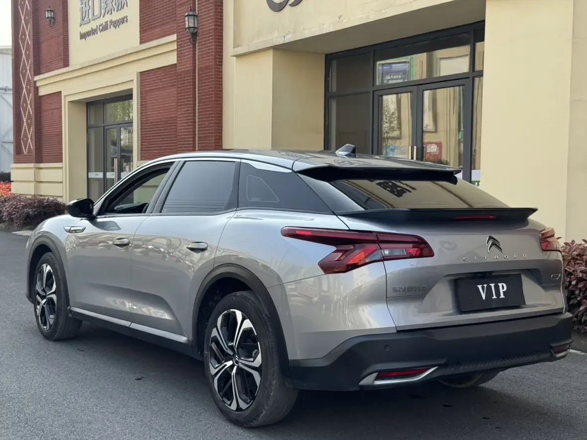 Citroën Versailles C5 X