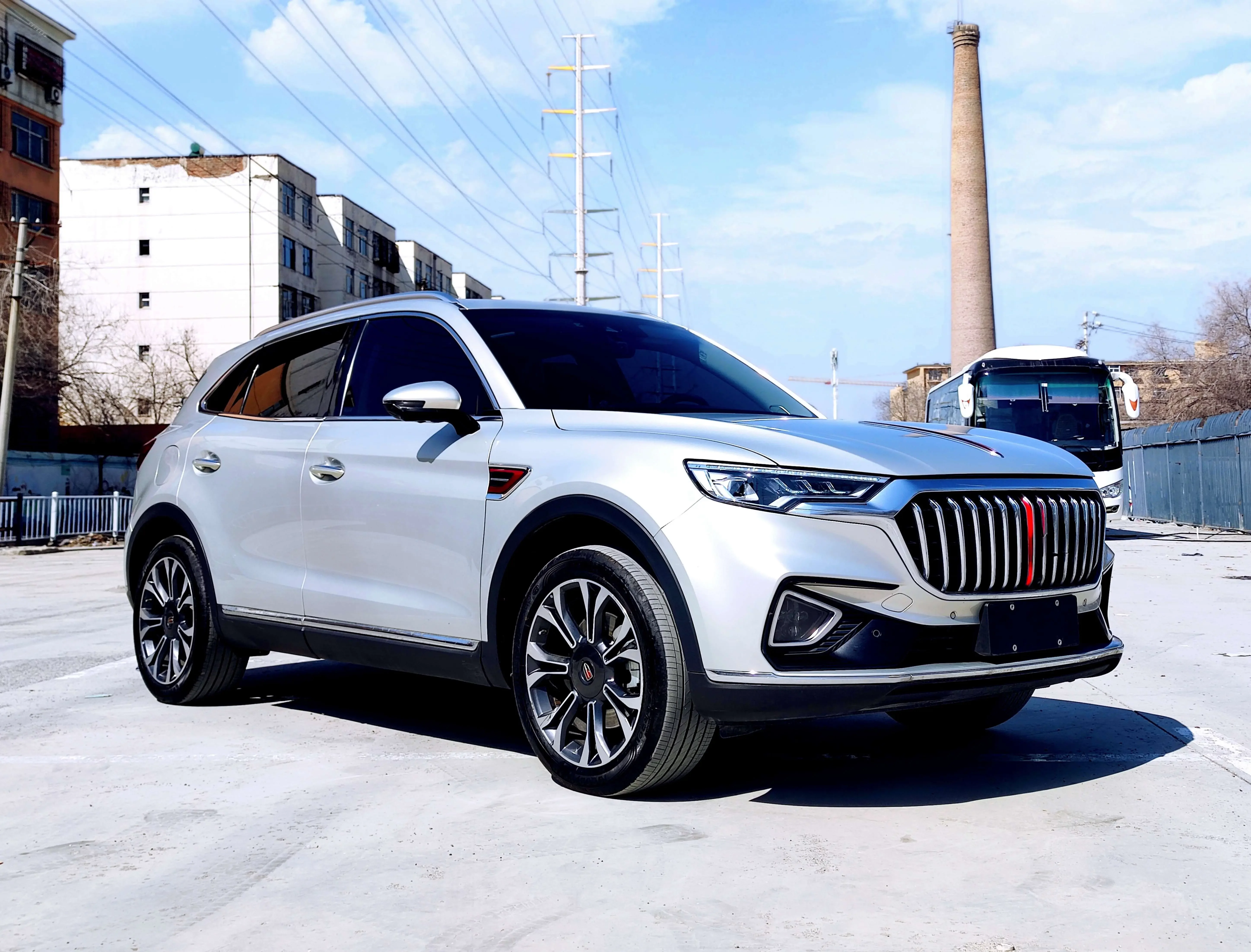 Hongqi HS5