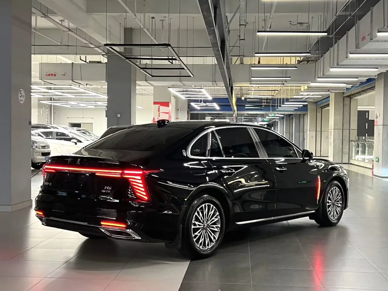 Hongqi H5