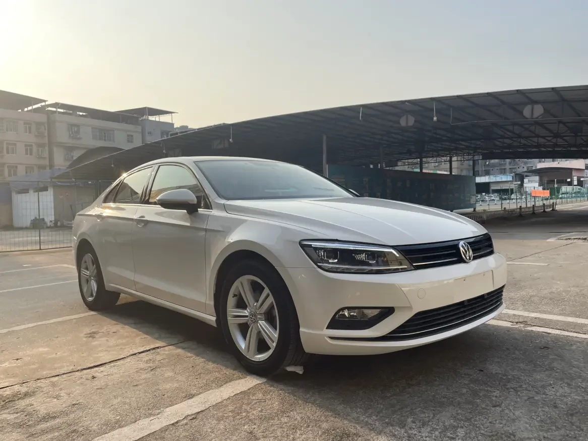Volkswagen Lamando