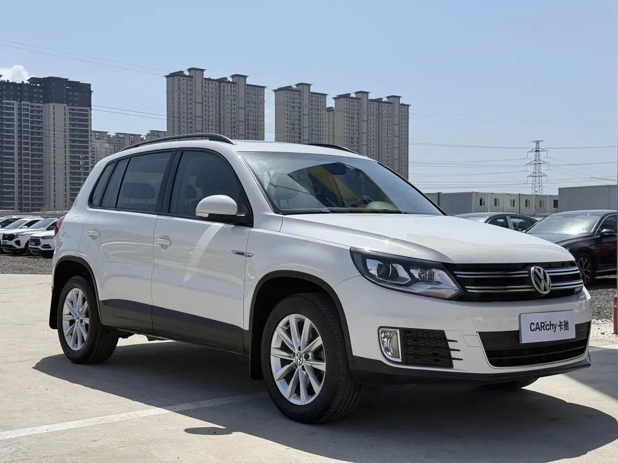 Volkswagen Tiguan (Tharu)