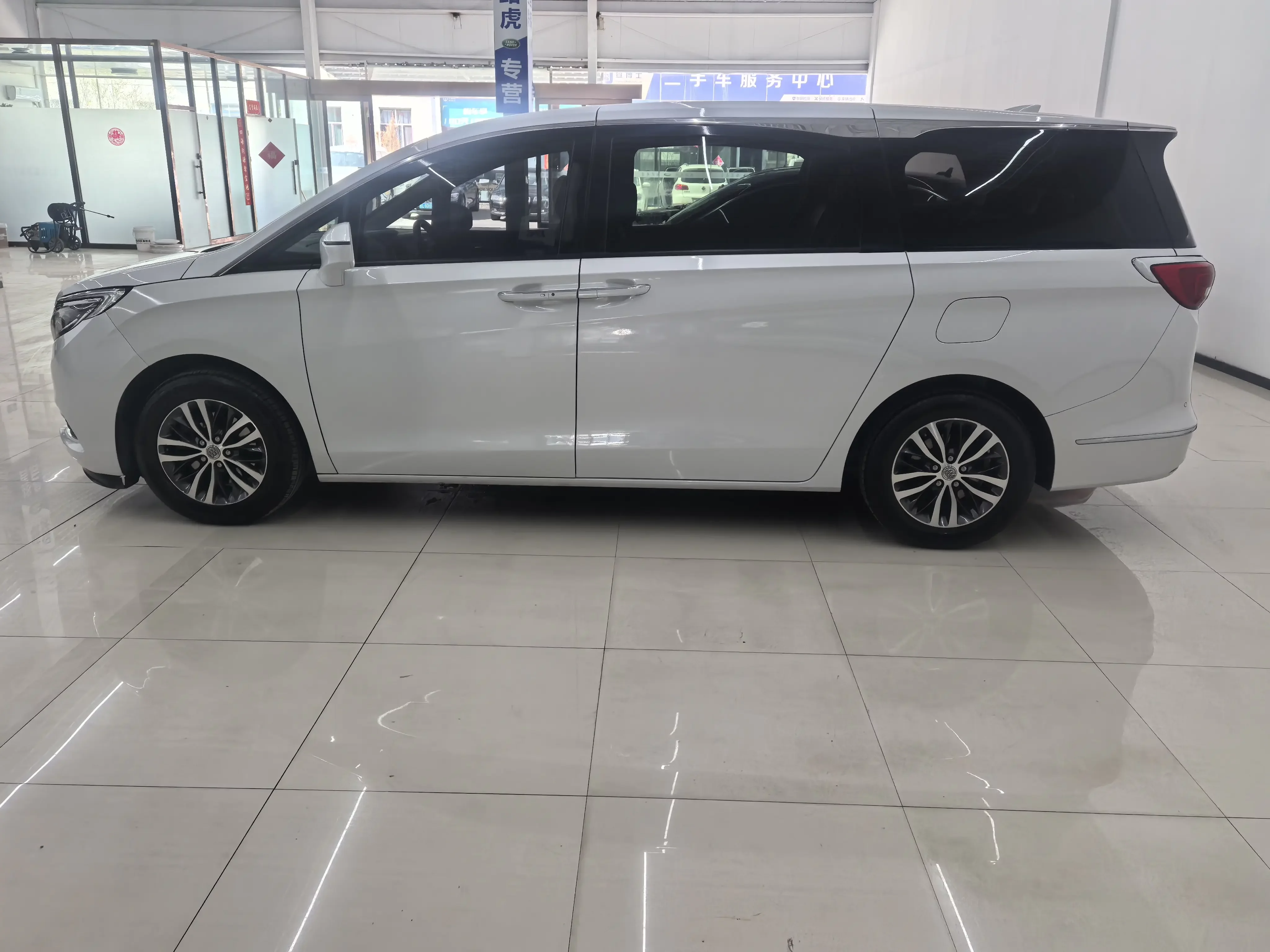 Buick GL8