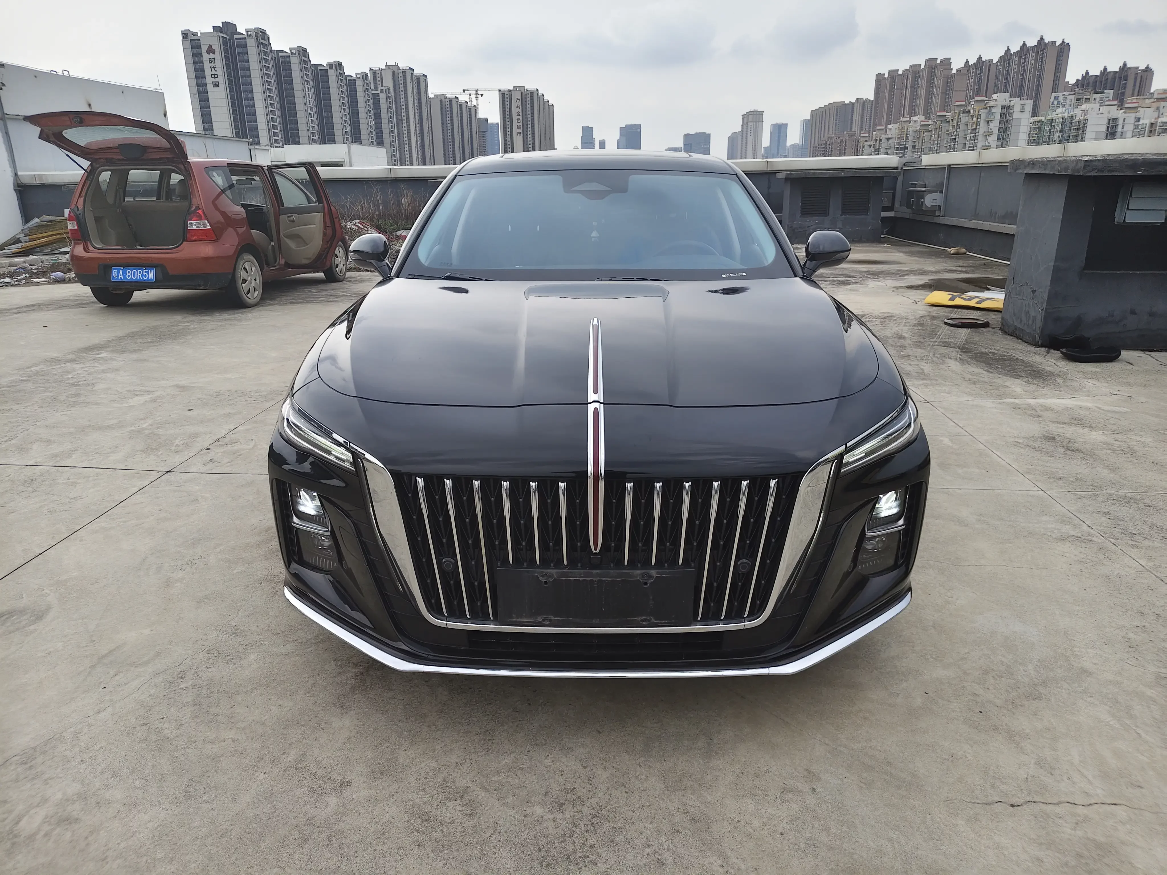 Hongqi H5
