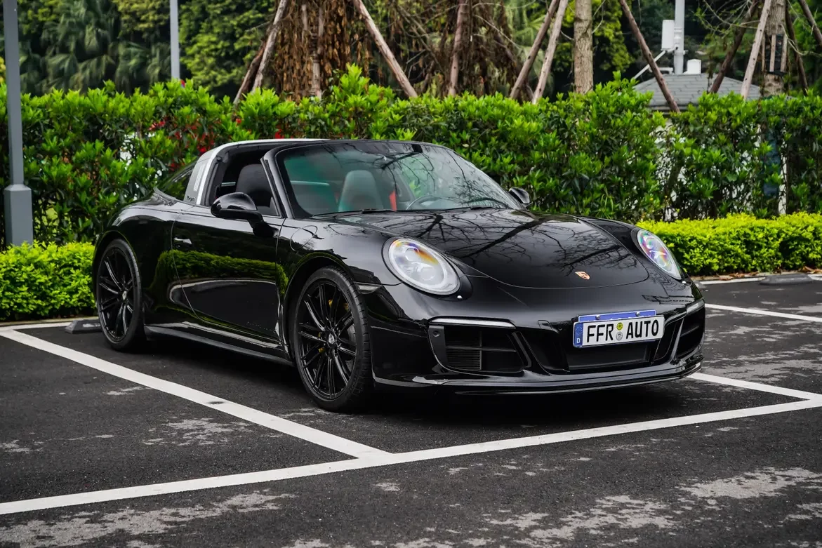 Porsche 911