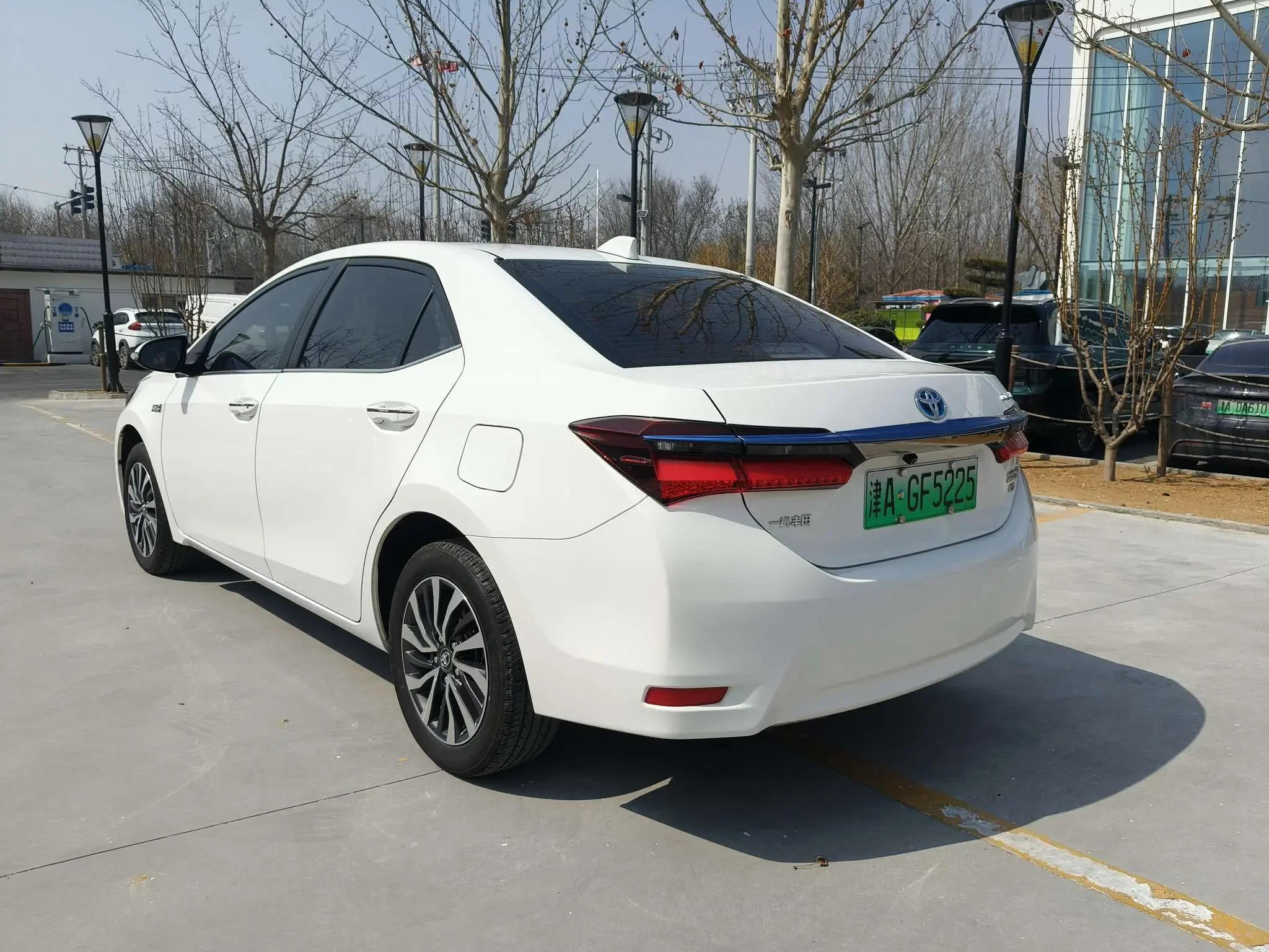 Toyota Corolla Dual Engine E+