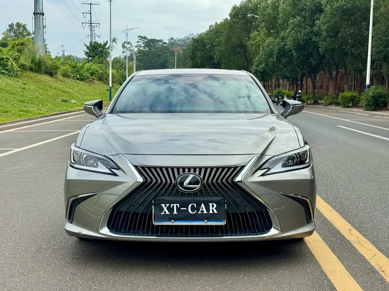 Lexus ES