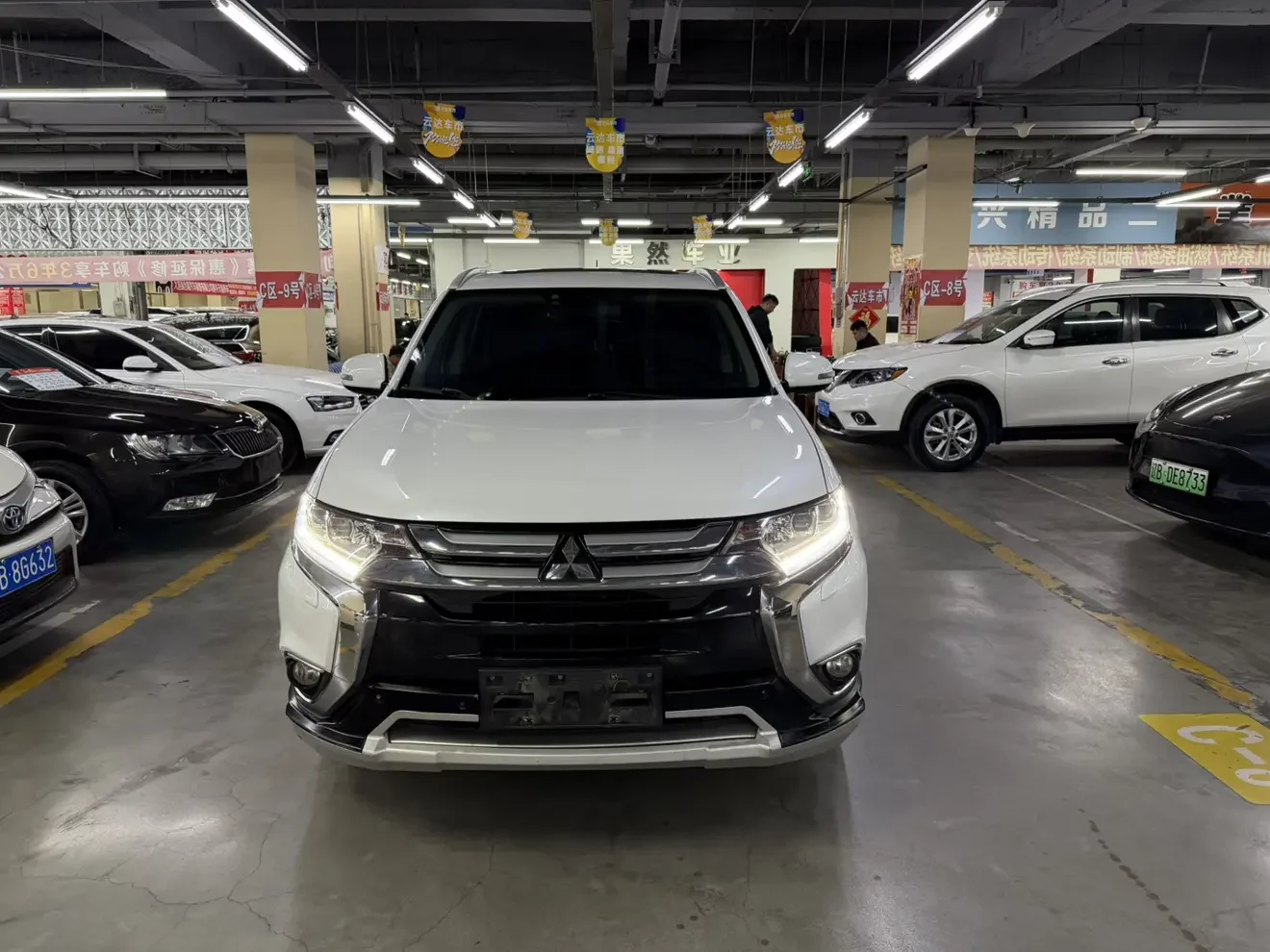 Mitsubishi Outlander  из Китая