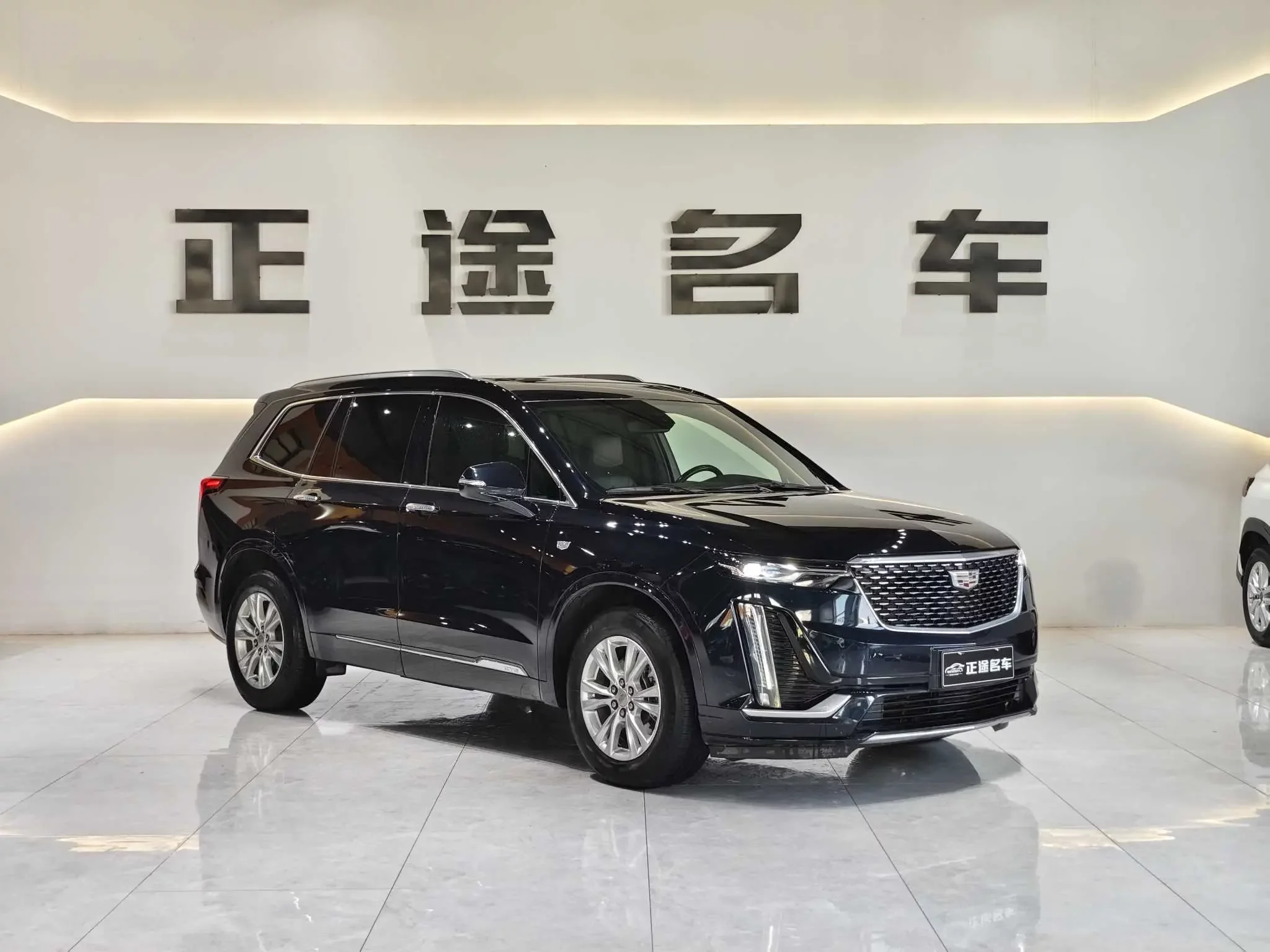 Cadillac XT6