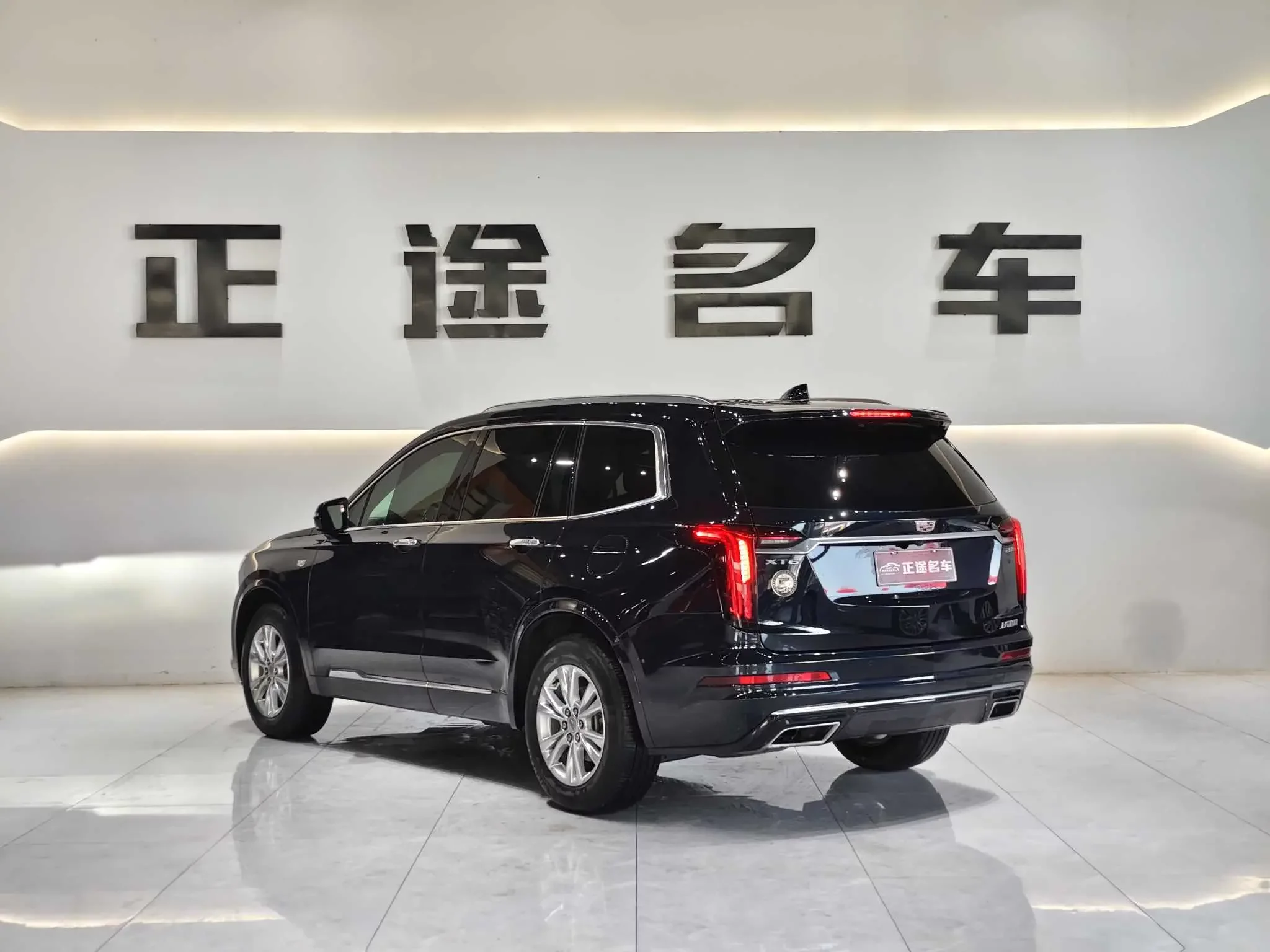 Cadillac XT6