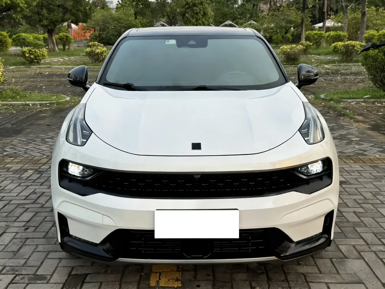 Lynk & Co 05