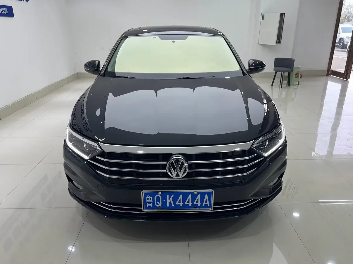 Volkswagen Sagitar