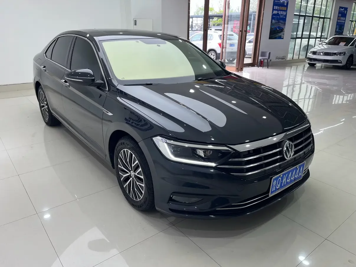 Volkswagen Sagitar