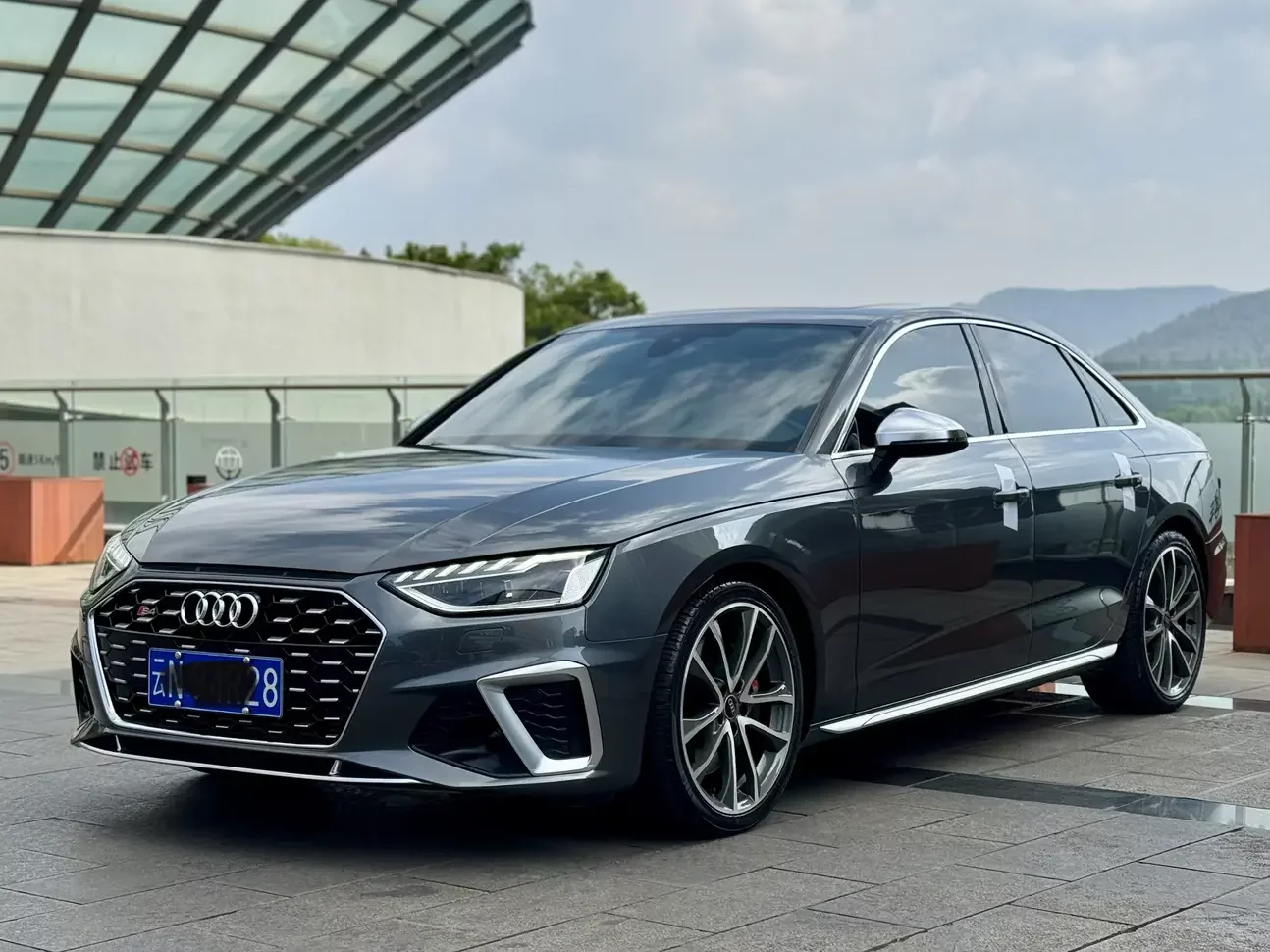 Audi S4