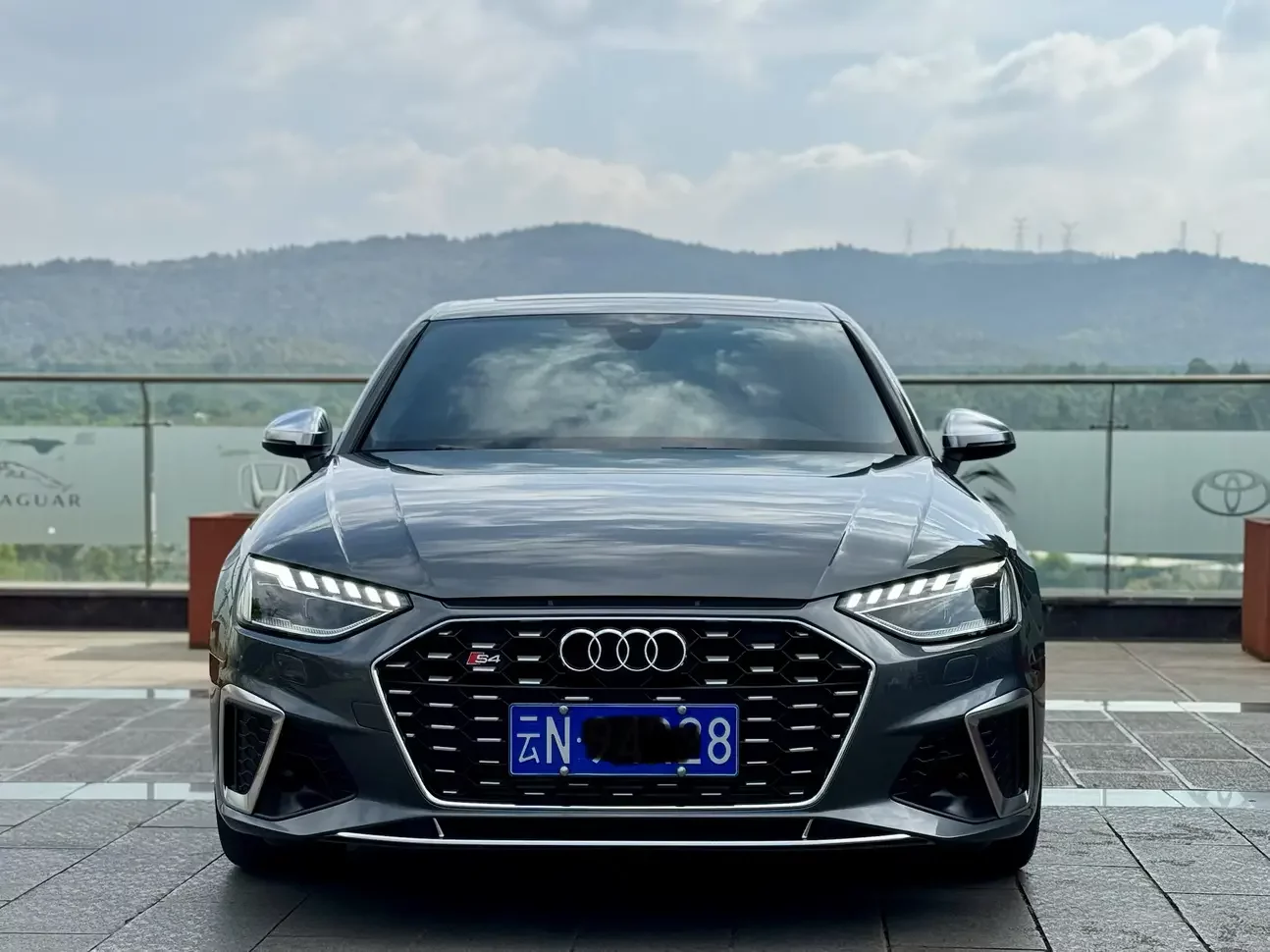 Audi S4