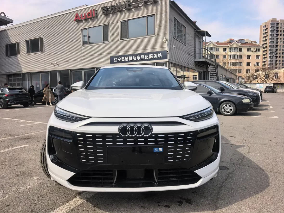 Audi Q6L e-tron