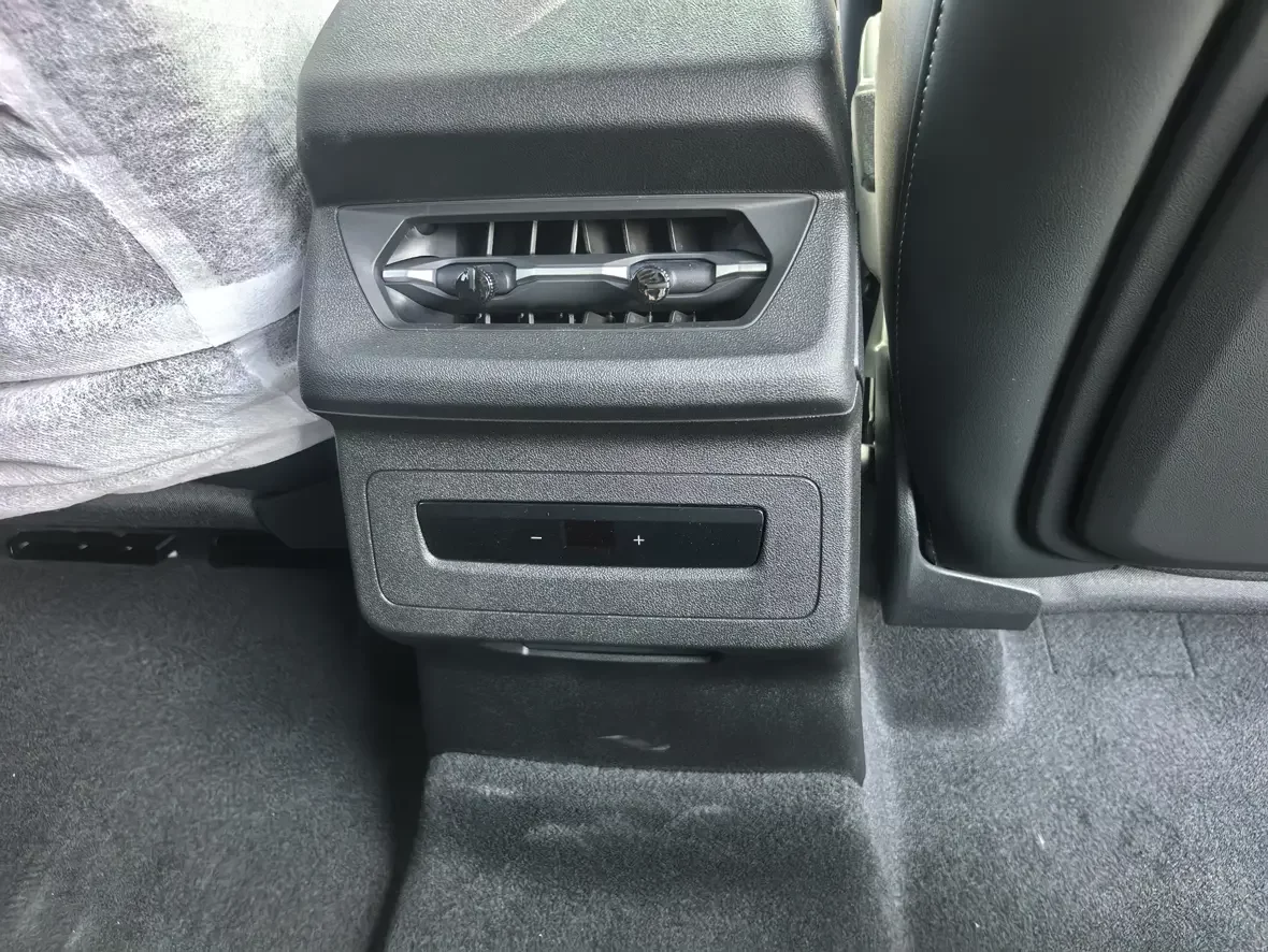 Audi Q6L e-tron