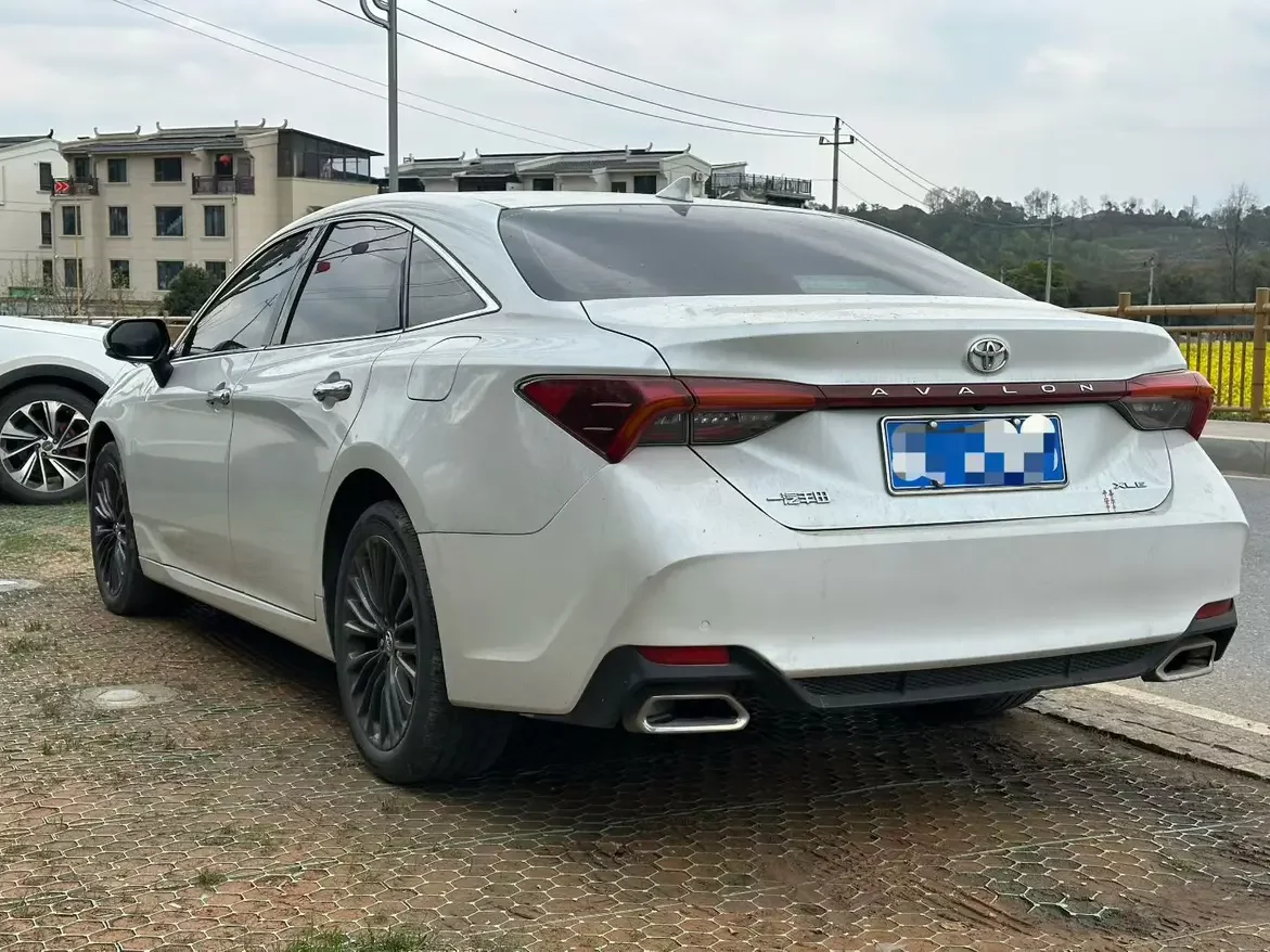 Toyota Avalon