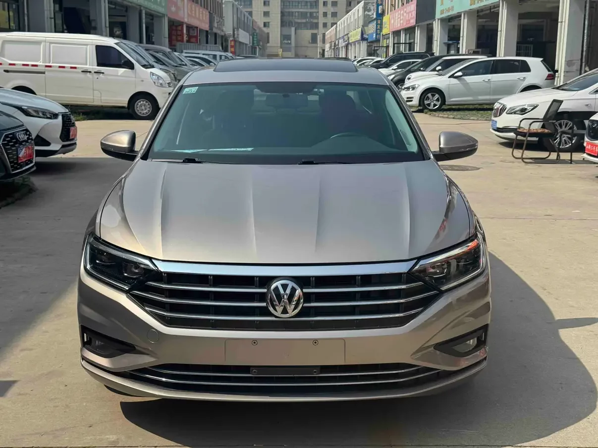 Volkswagen Sagitar