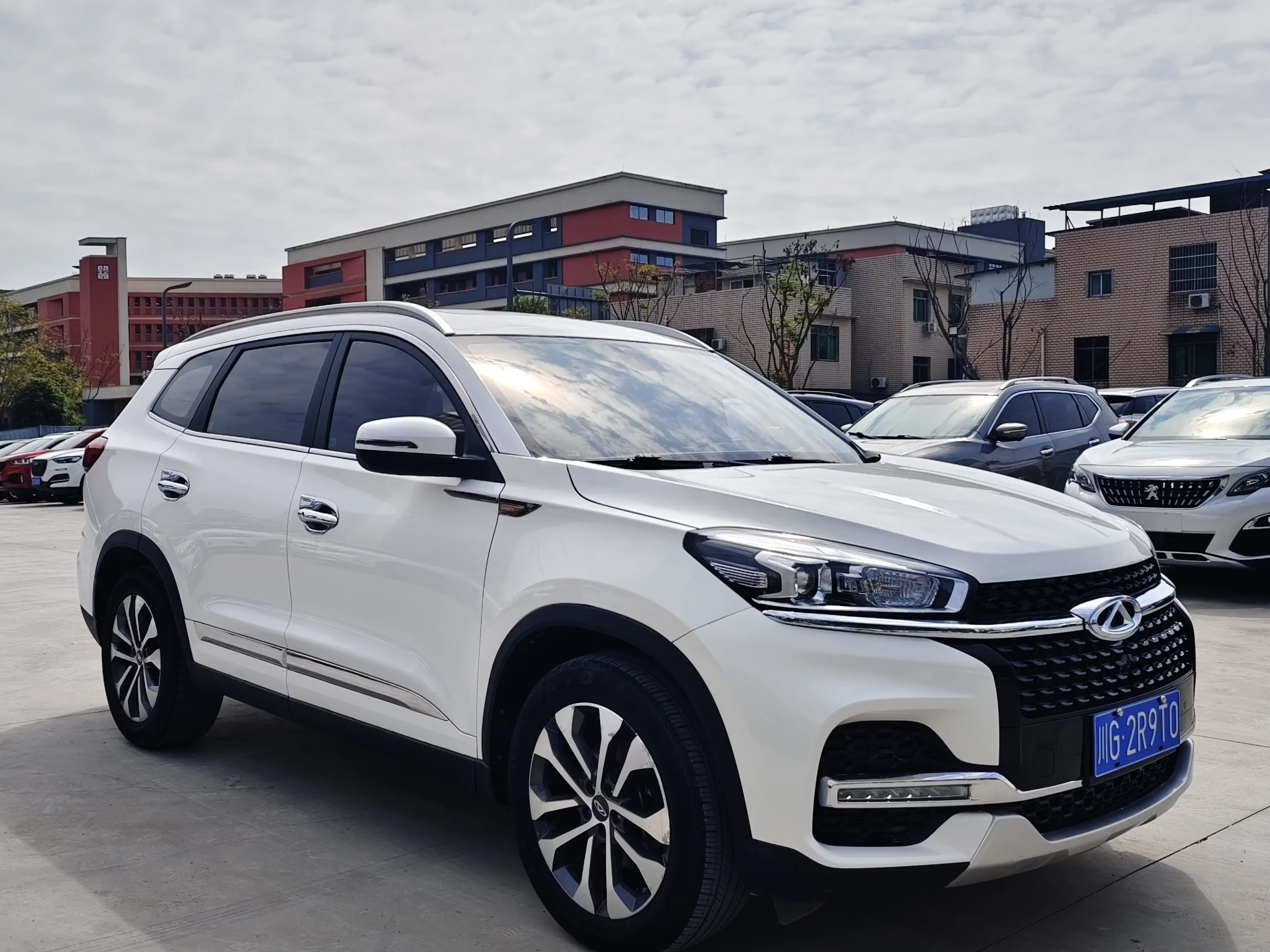 Chery Tiggo 8