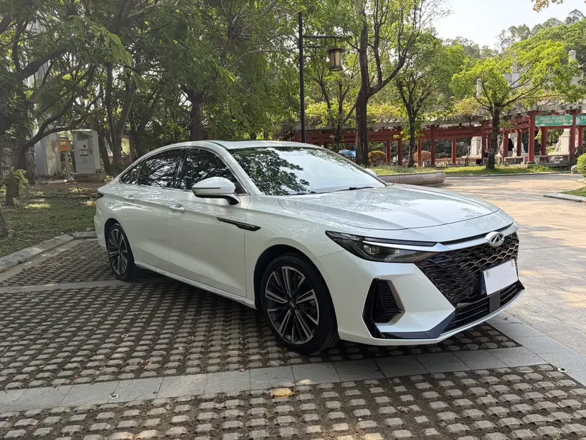 Chery Arrizo 8