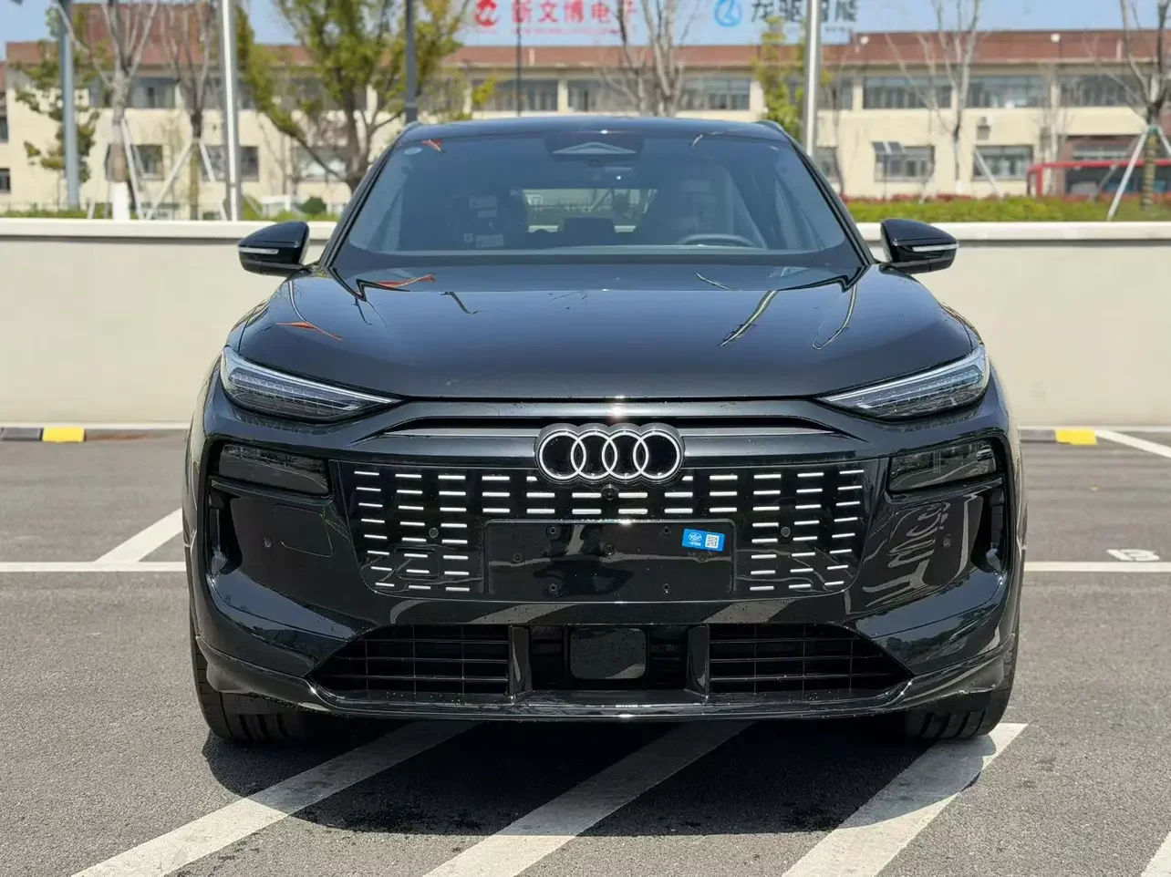 Audi Q6L e-tron