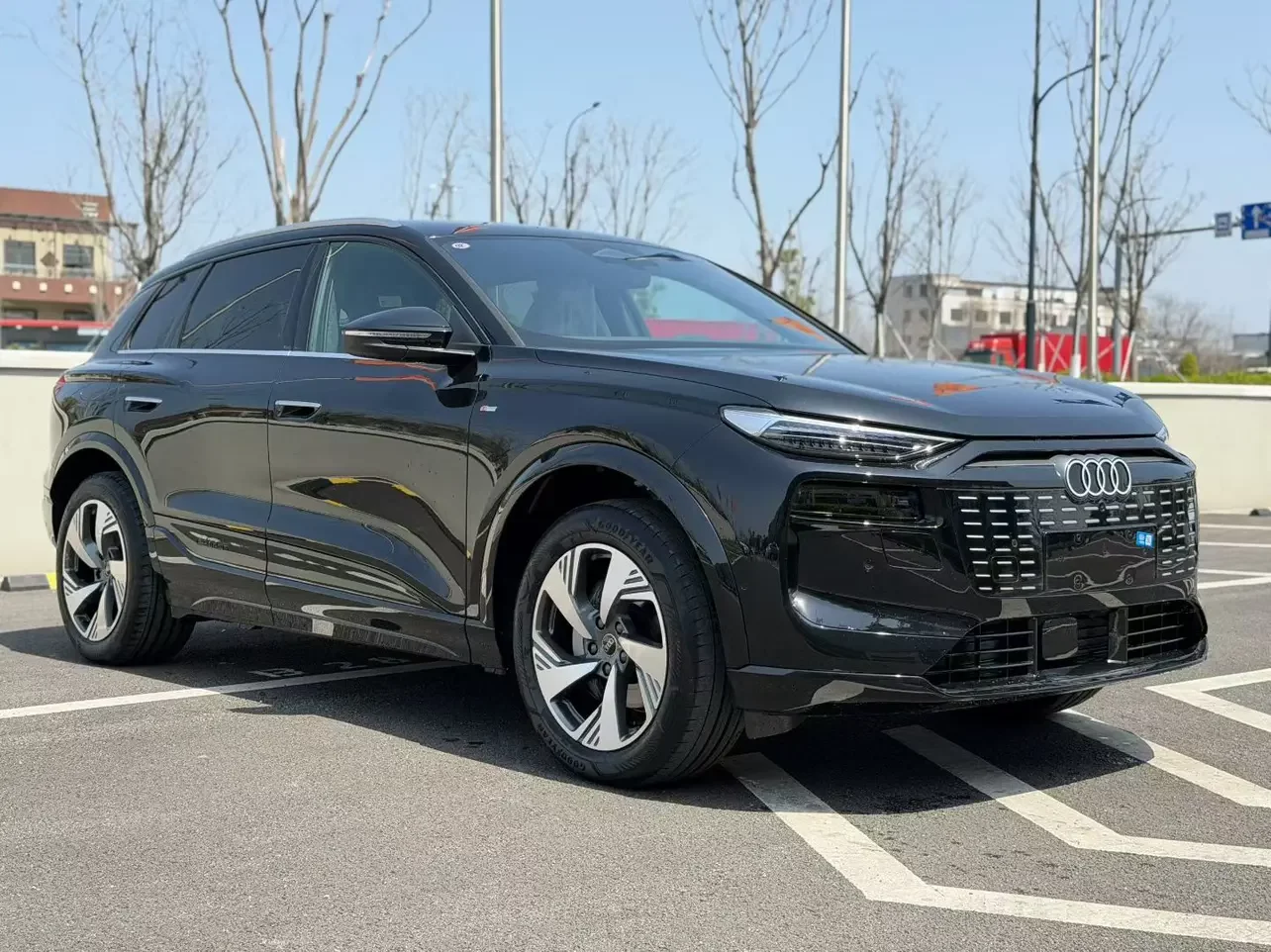 Audi Q6L e-tron