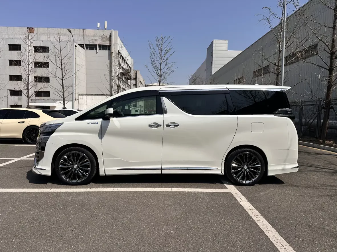 Toyota Crown Wellfire