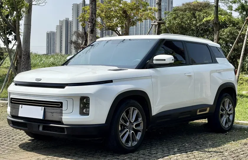 Geely ICON