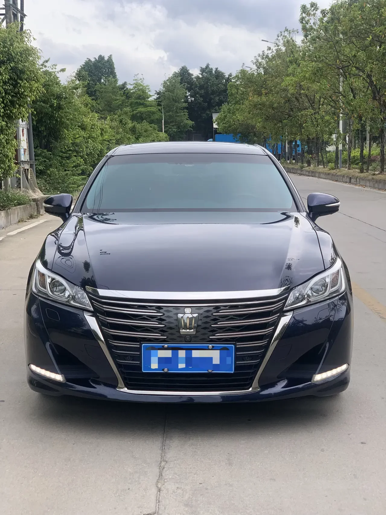 Toyota crown