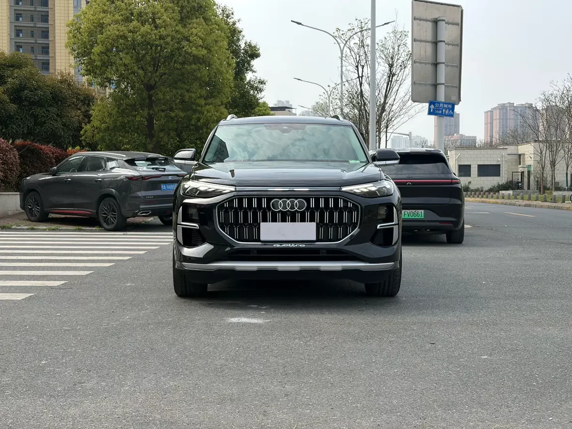 Audi Q6
