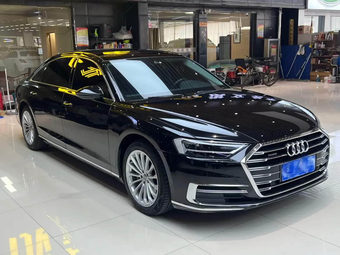 Audi A8
