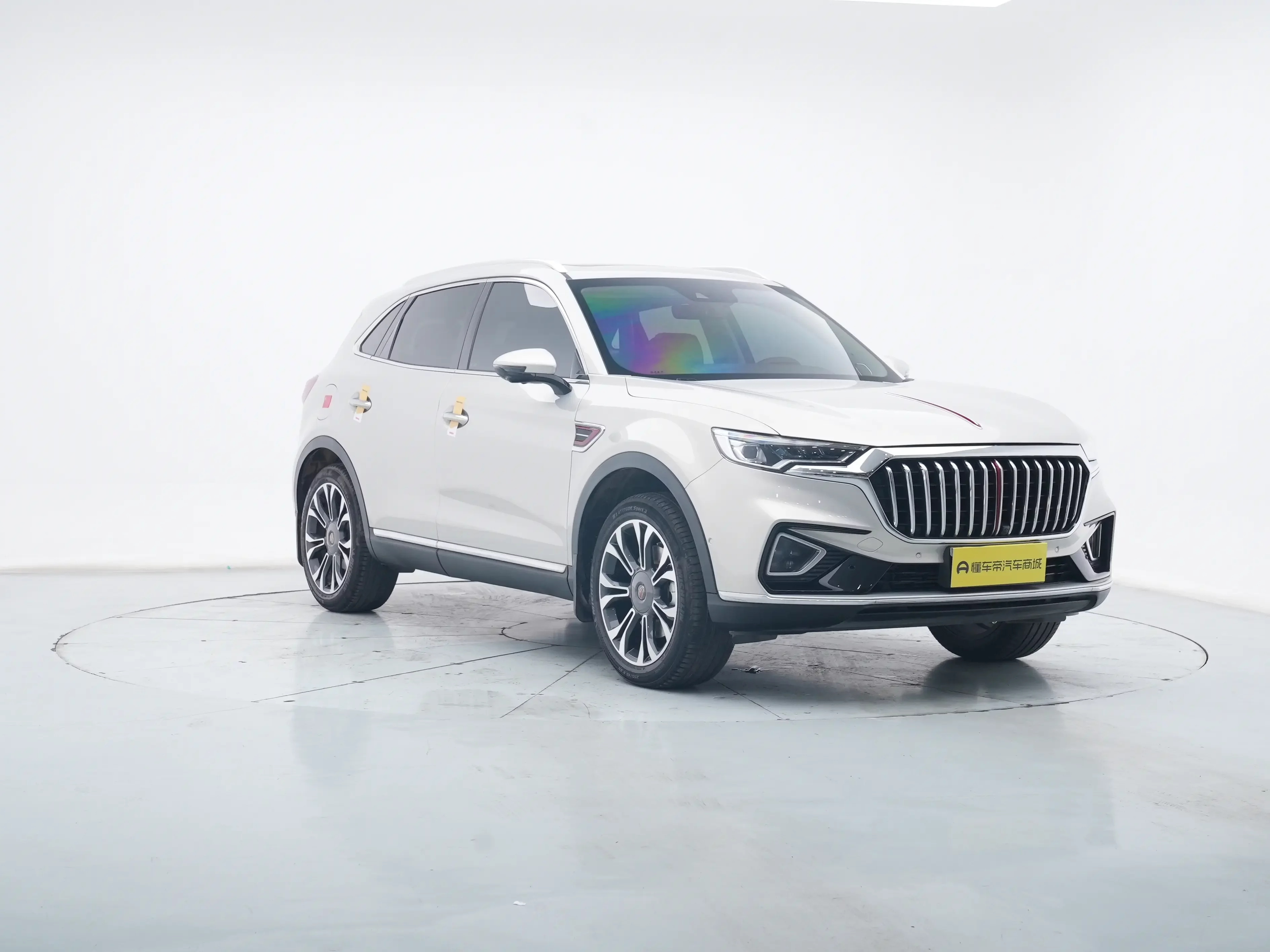 Hongqi HS5