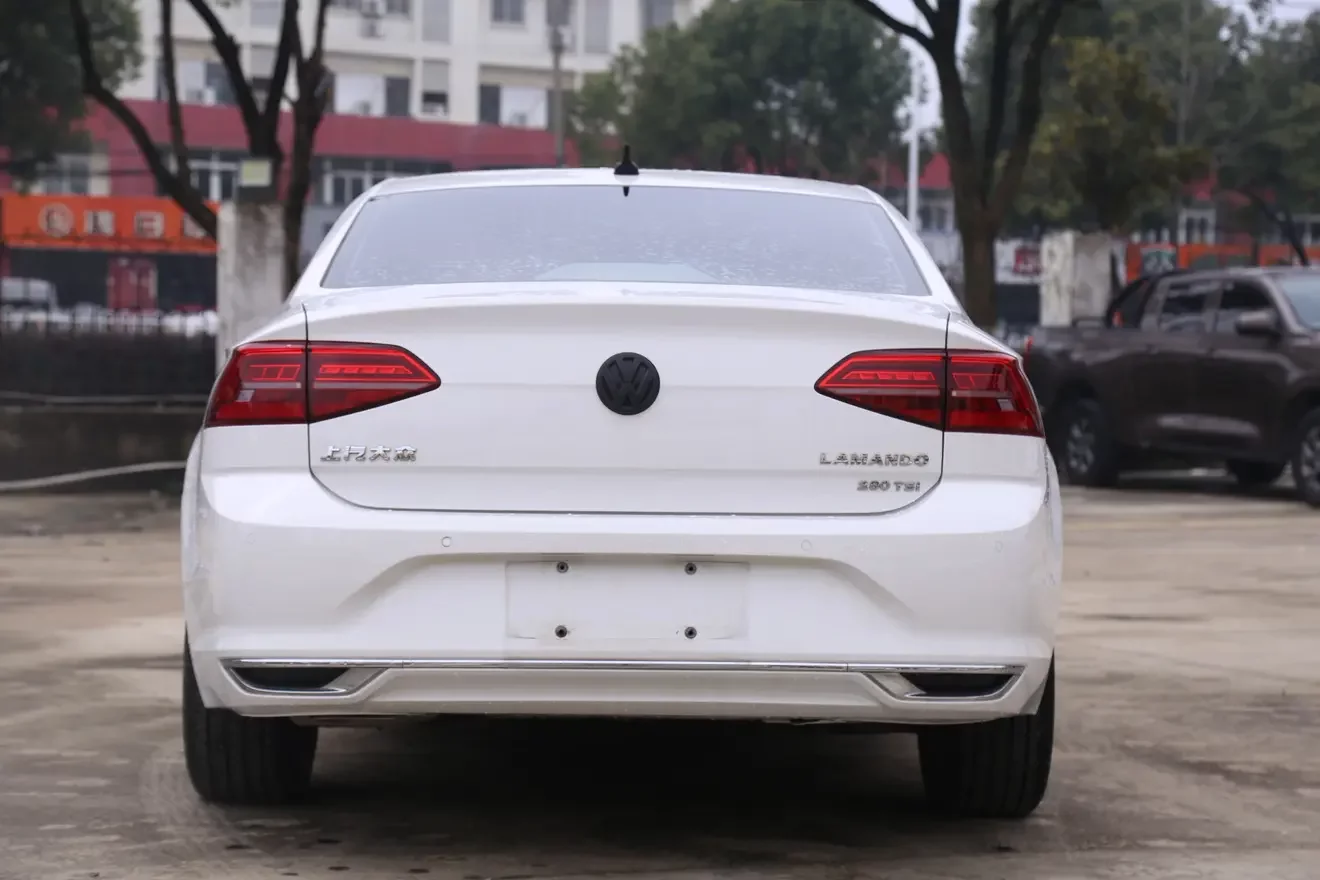 Volkswagen Lamando