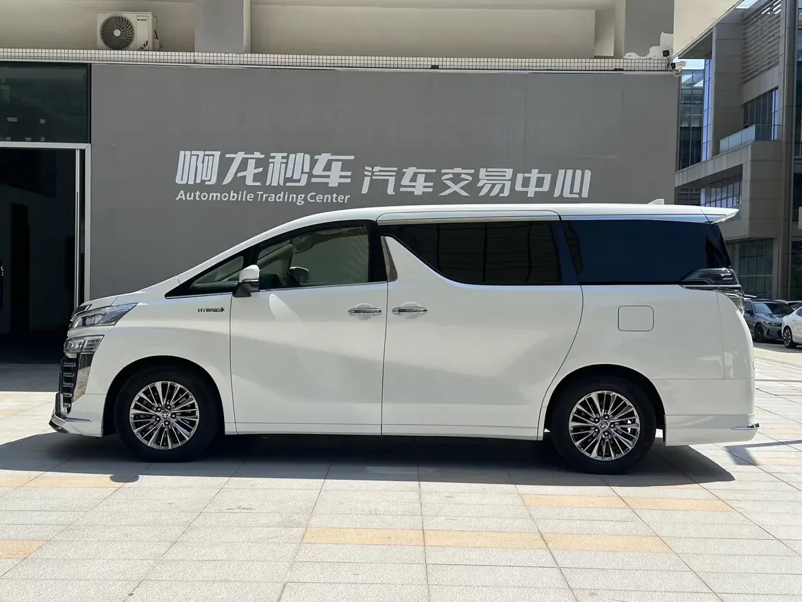 Toyota Crown Wellfire