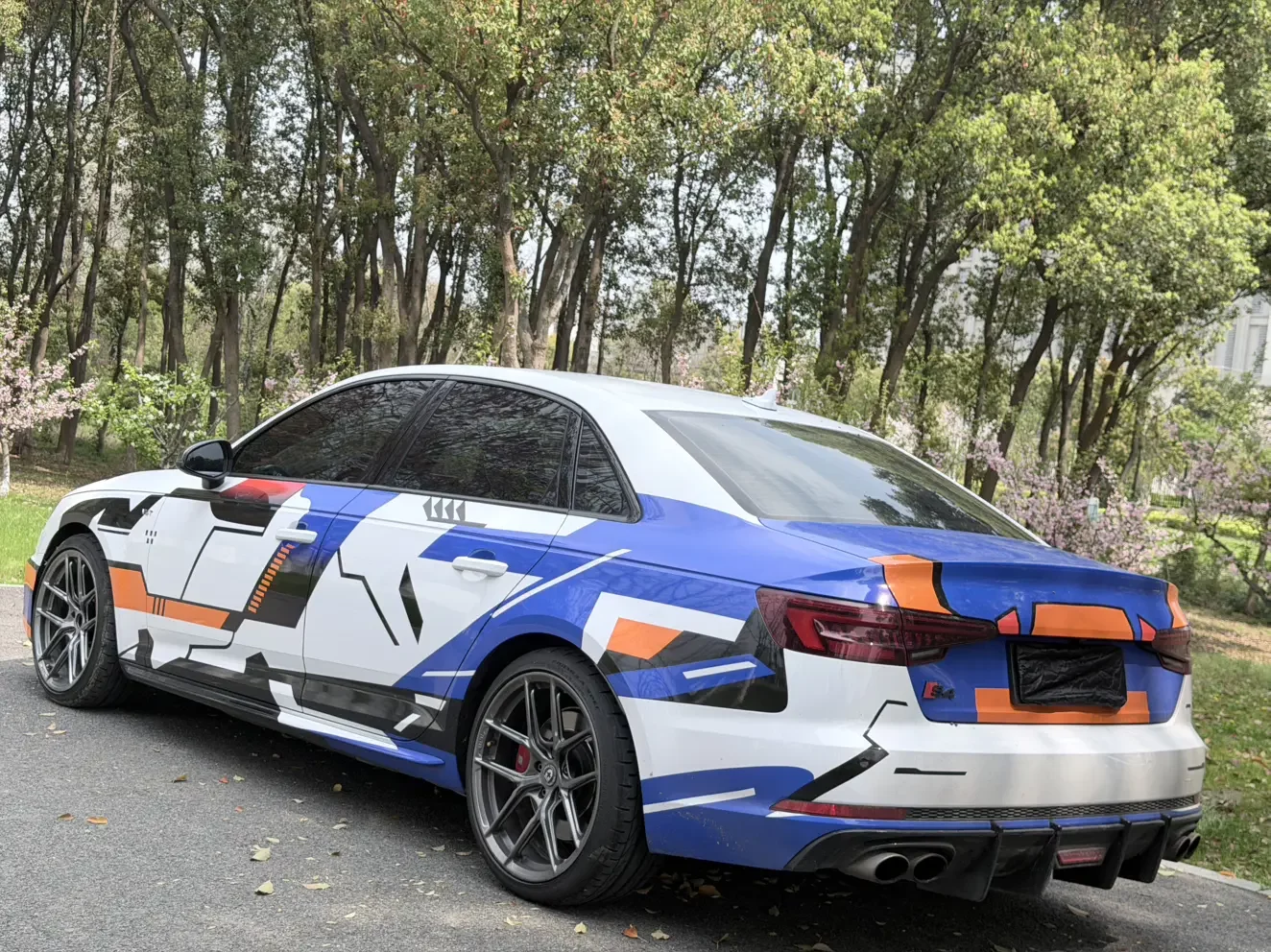 Audi S4